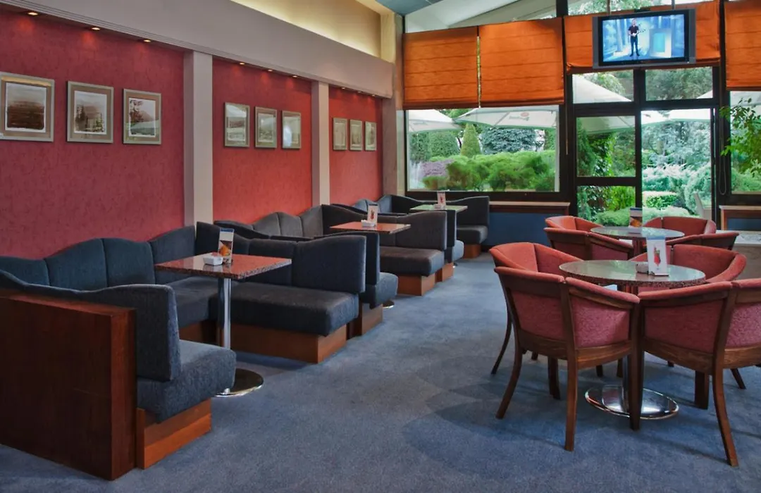 Booking Hotel & Spa-1
